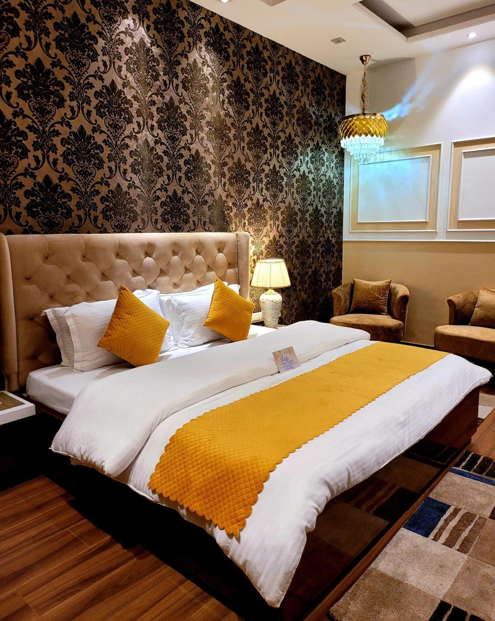 Victorian Elegance Luxury Stays Amritsar Ngoại thất bức ảnh