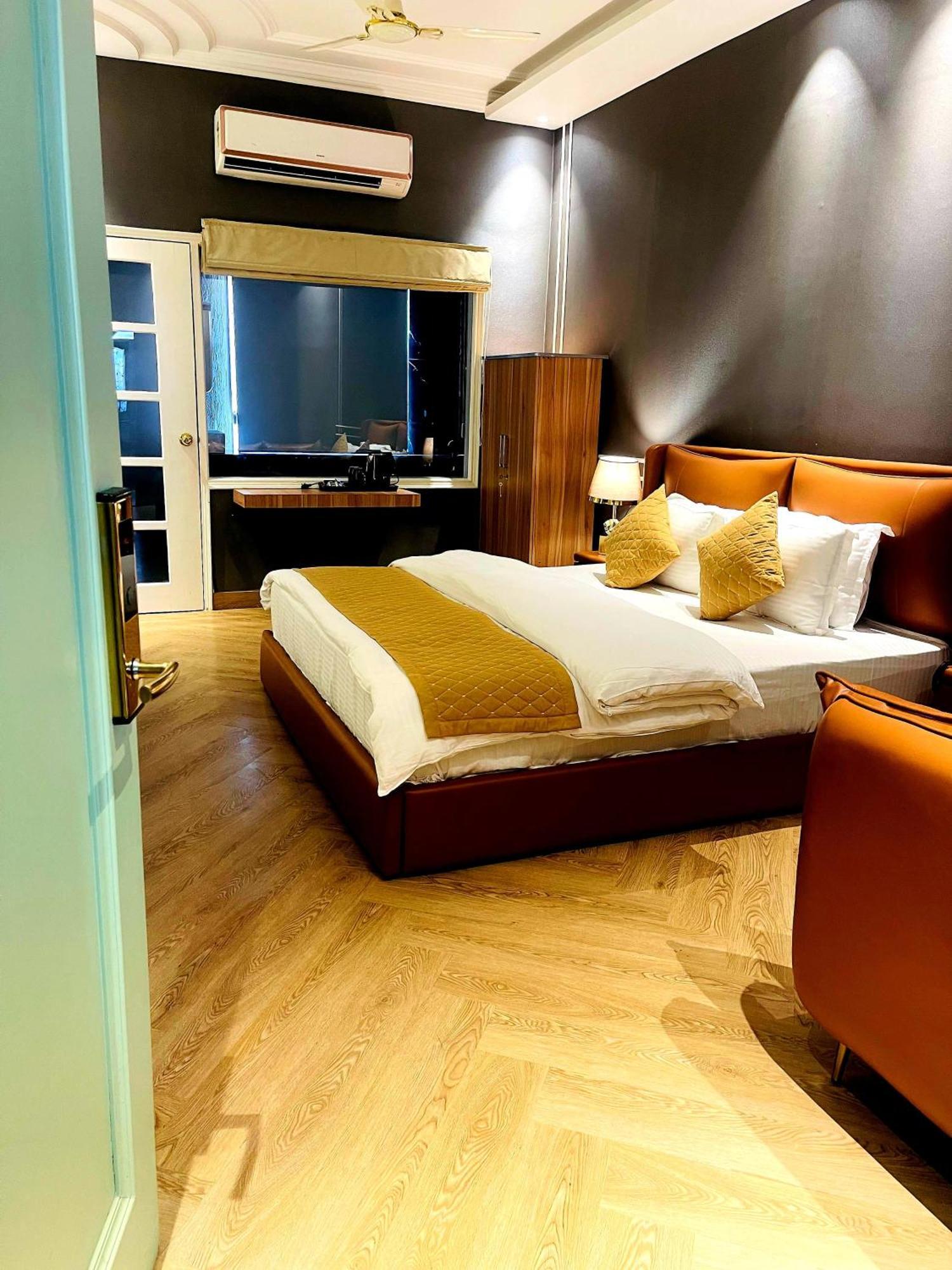 Victorian Elegance Luxury Stays Amritsar Ngoại thất bức ảnh