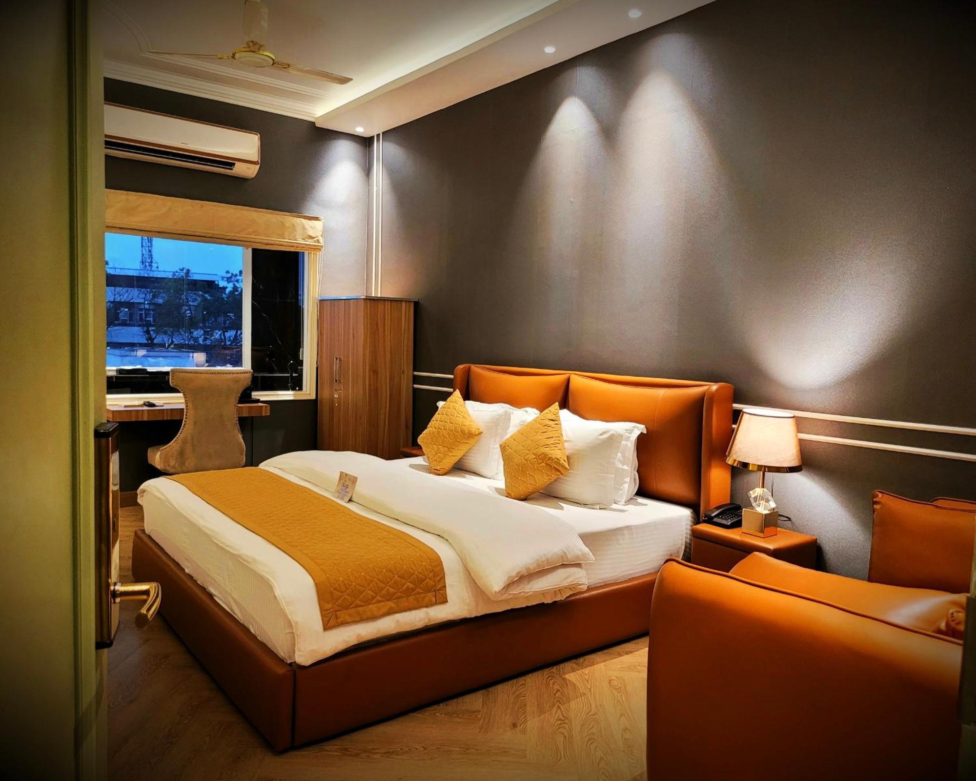 Victorian Elegance Luxury Stays Amritsar Ngoại thất bức ảnh